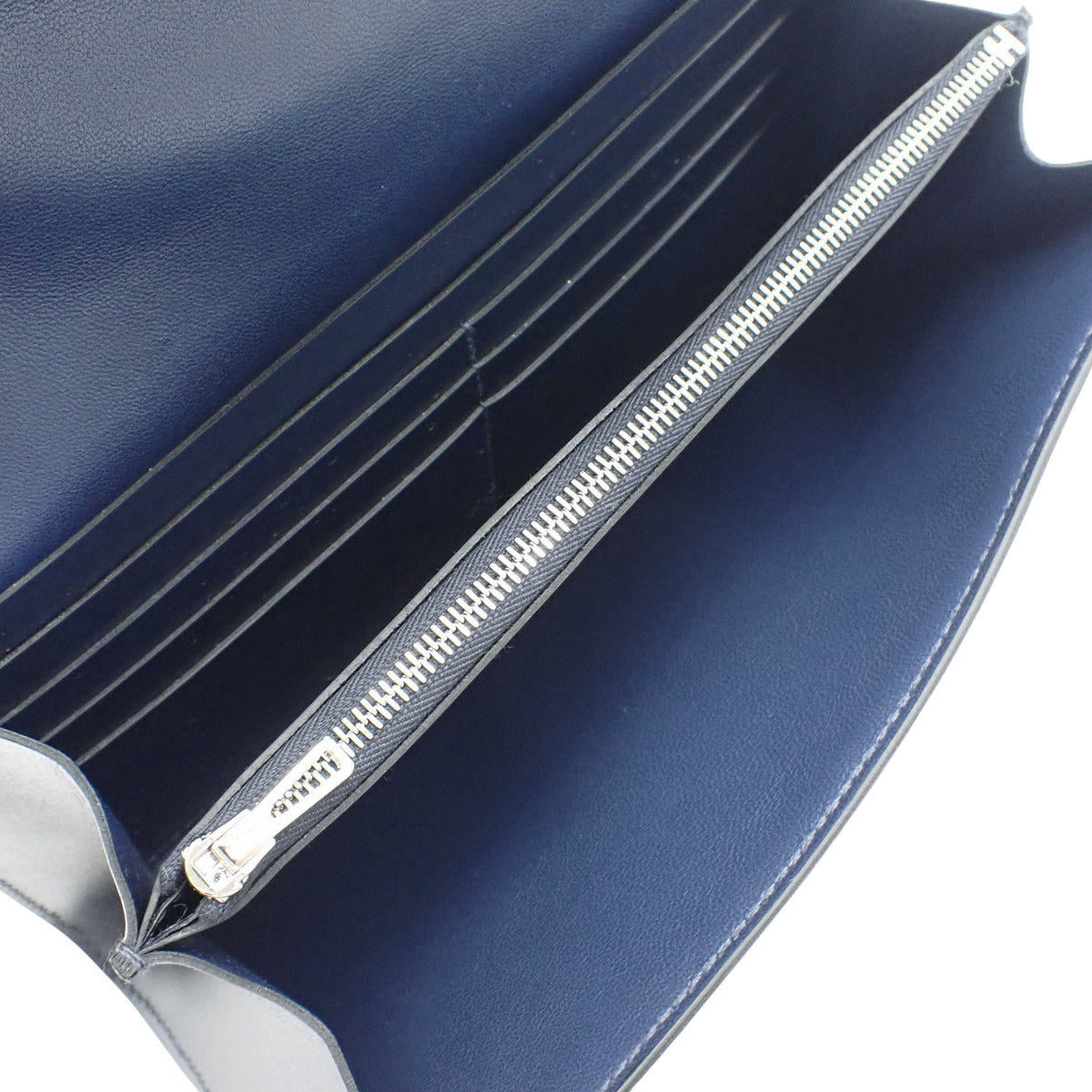 康斯坦斯长款手拿包,盒式小牛皮,钯金配件,深海蓝,银色配件,W刻印。