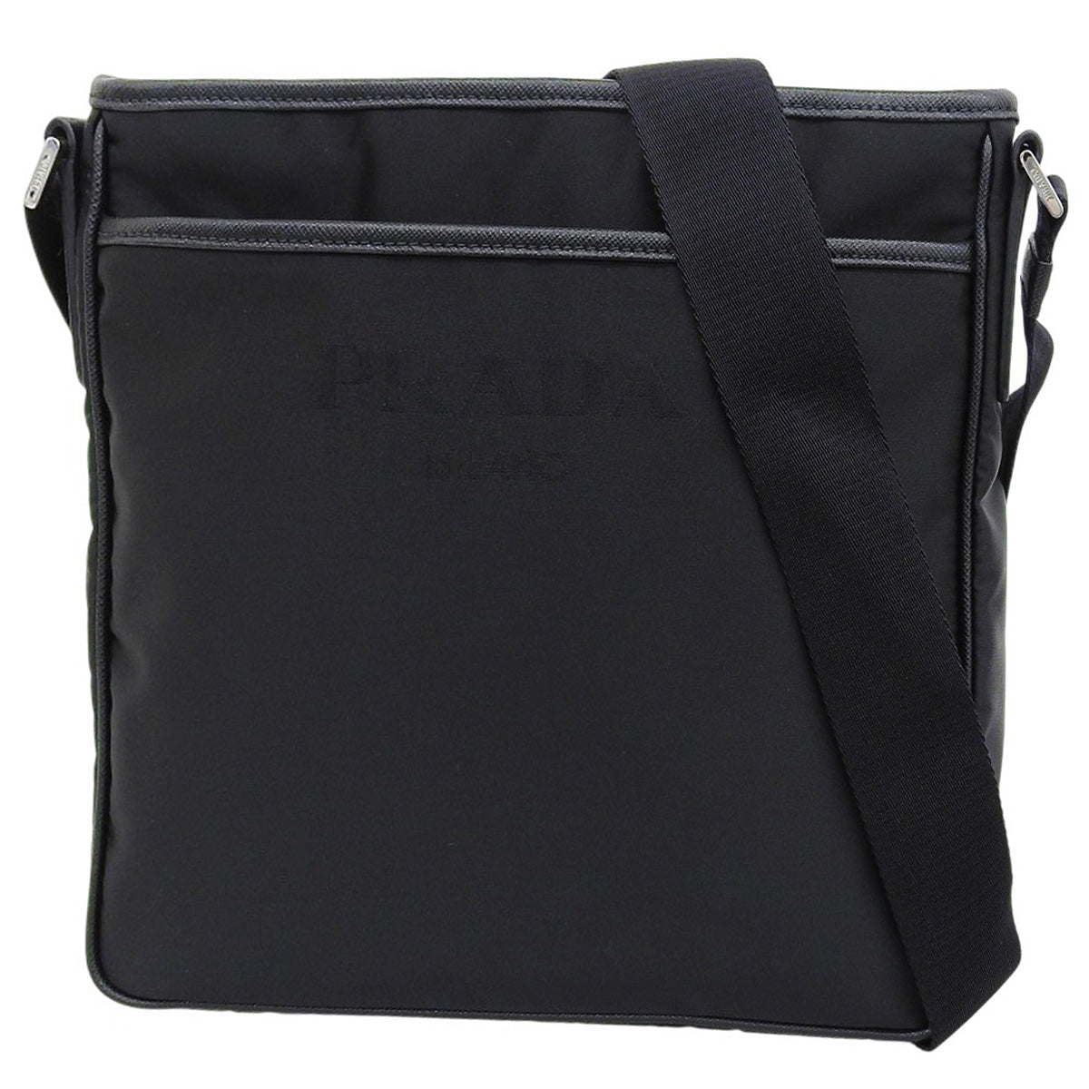 ロゴプレート スクエアショルダーバッグ ナイロン サフィアーノレザー NERO