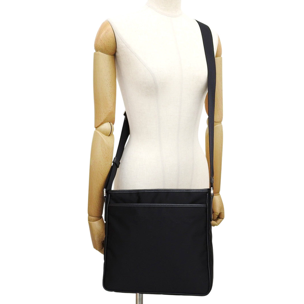 Logo plaque square shoulder bag in nylon and Saffiano leather (NERO)