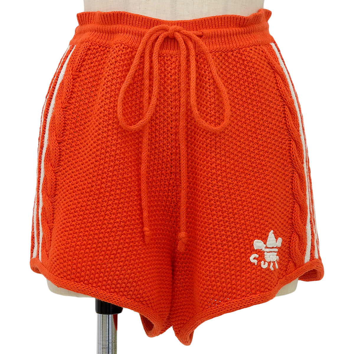 阿迪达斯联名款短裤 S码