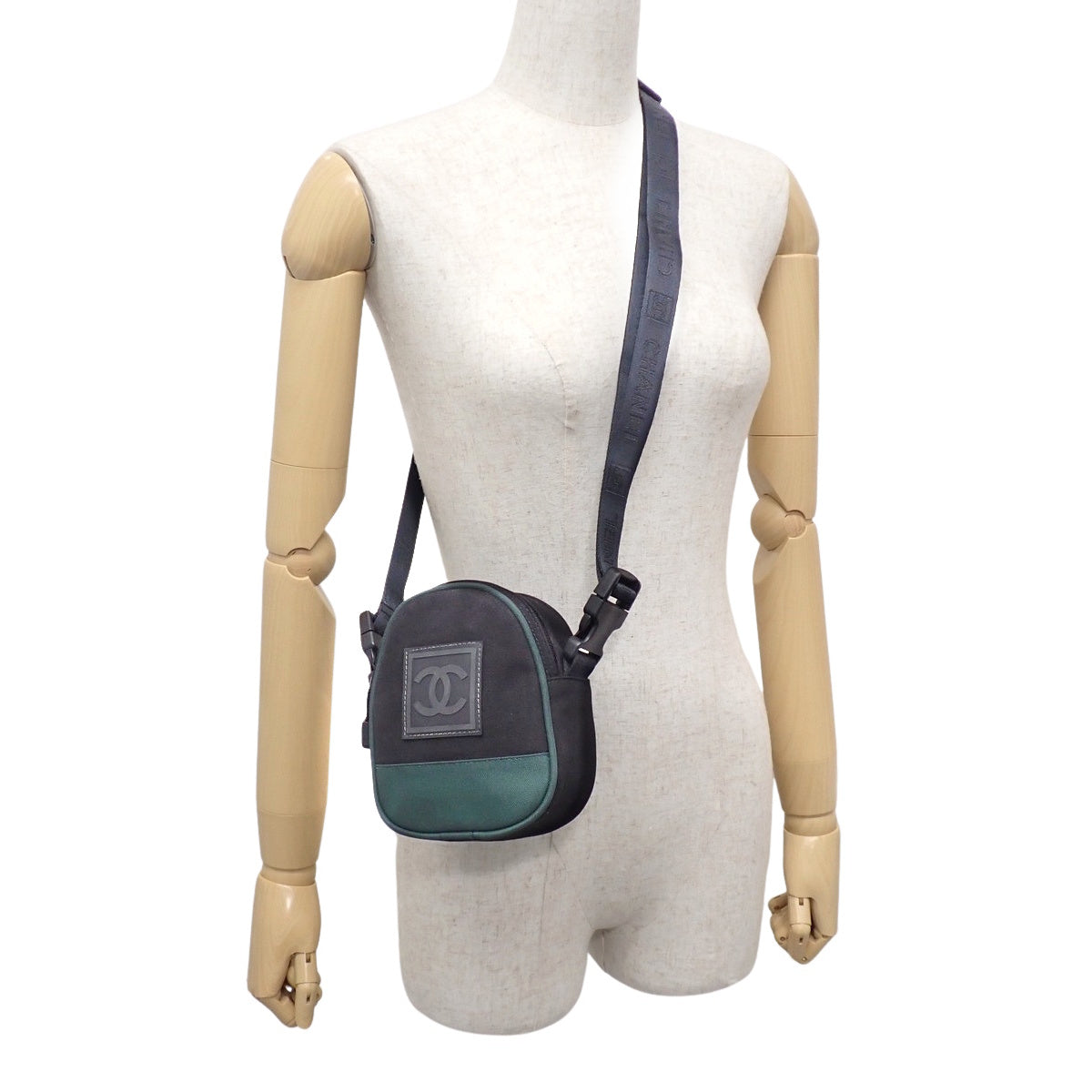 运动系列 可可标志 迷你单肩包 帆布 黑色 绿色 A23300