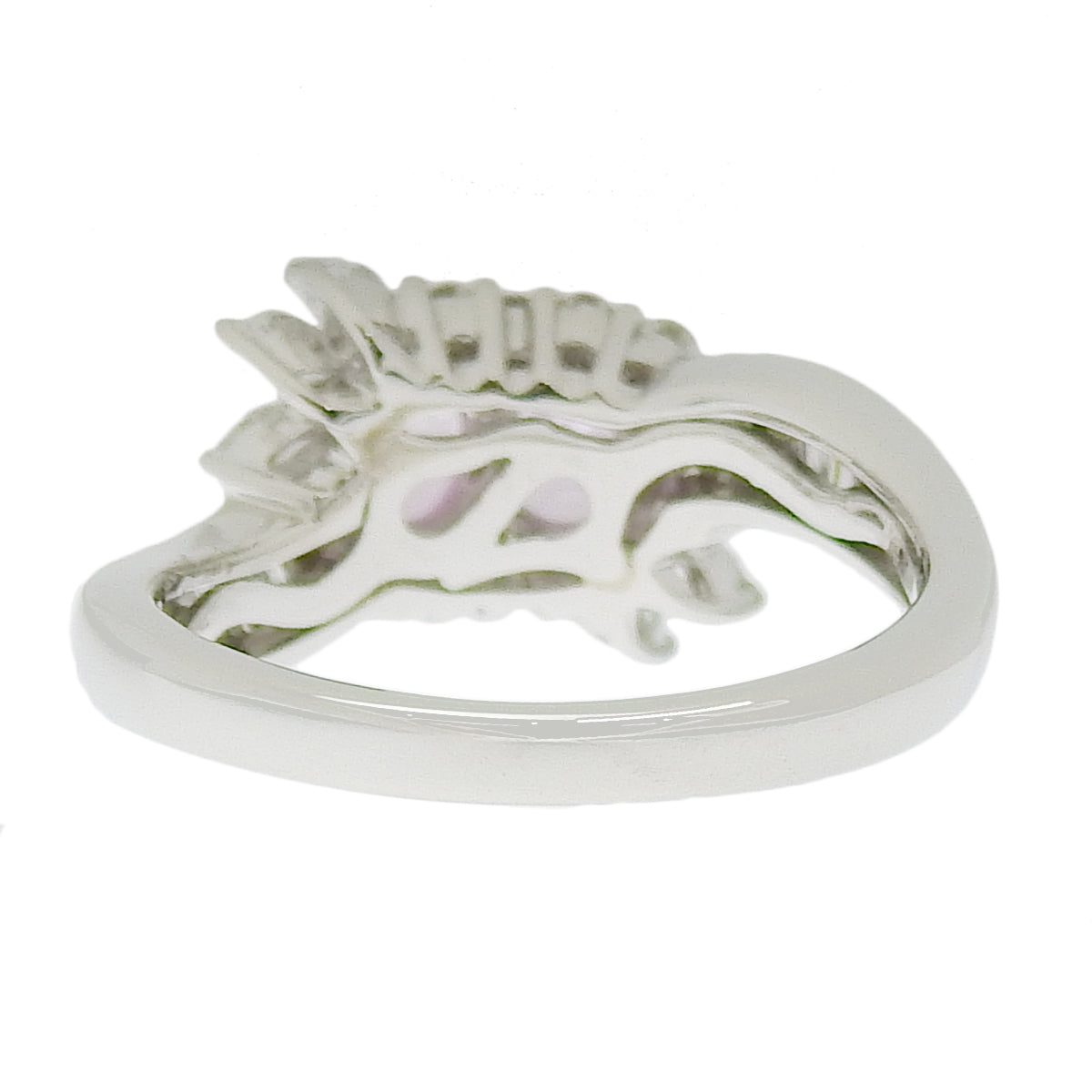 Pink sapphire and diamond ring in platinum (Pt900)
