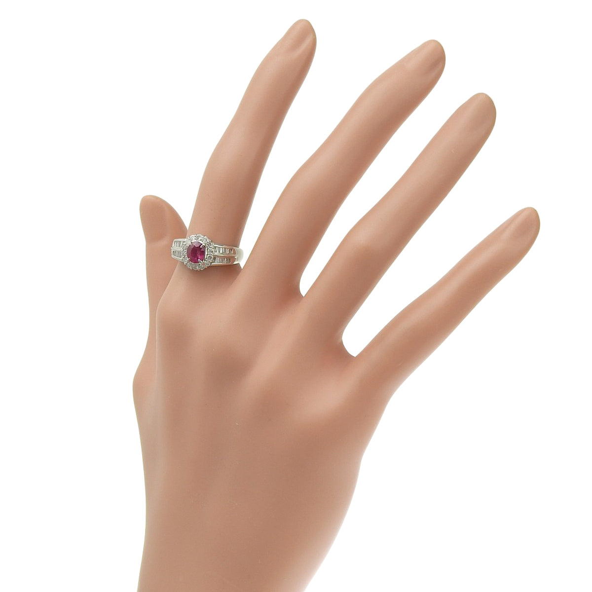 铂金 Pt900 红宝石钻石戒指