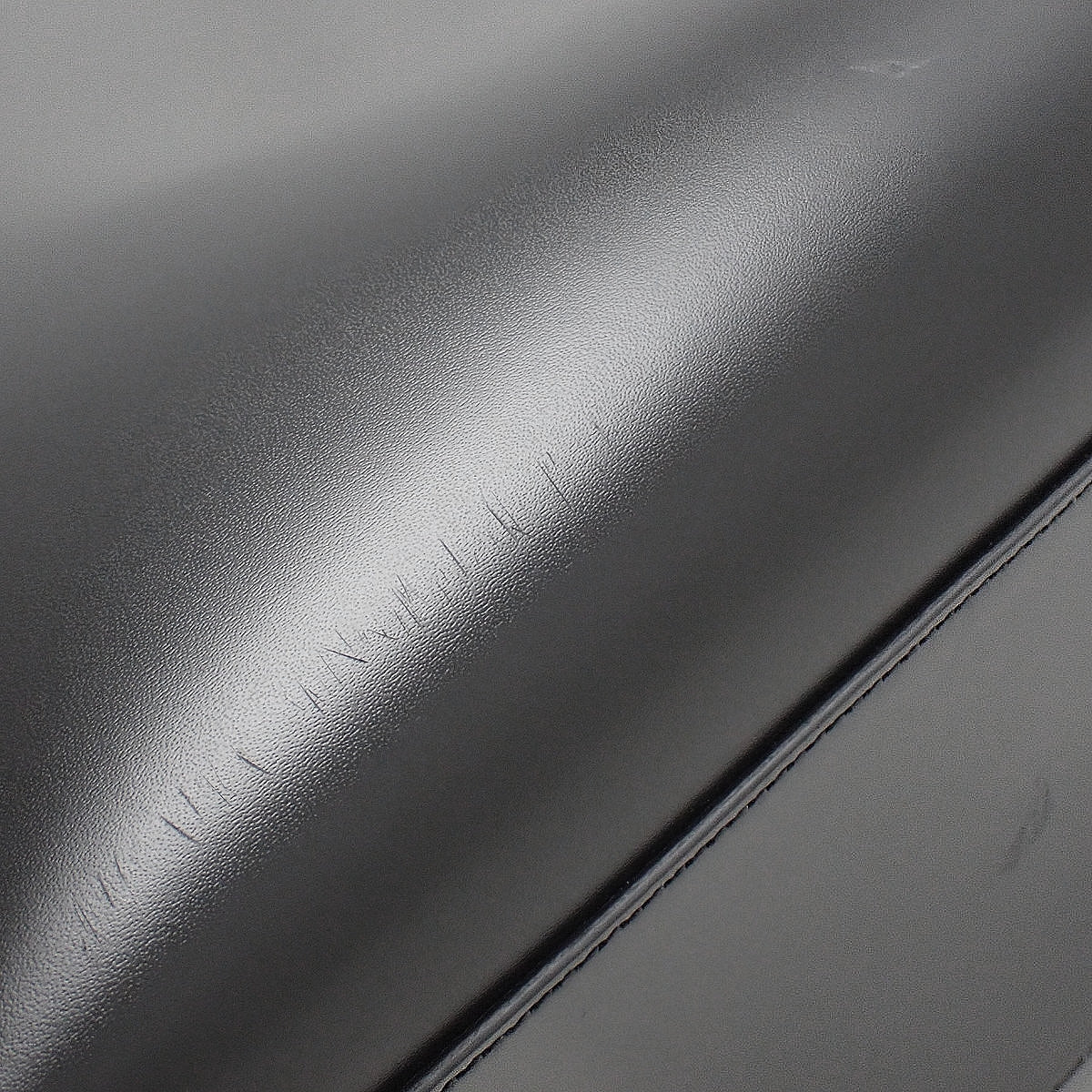 链条手提包 皮革 黑色 粉色