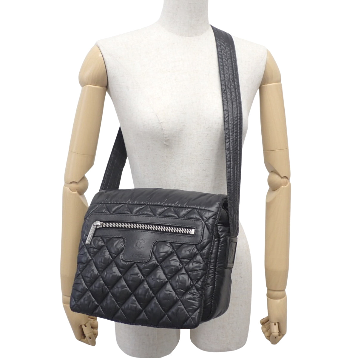 コココクーン メッセンジャーバッグ ナイロン ブラック A48616