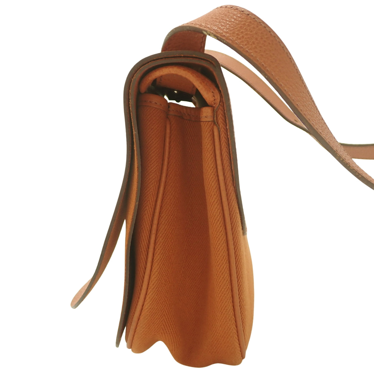 萨克科洛拉多PM,Vache Liegee皮革,Toile Officier帆布,钯金五金件,Potiron色,银色五金件,□I刻印。