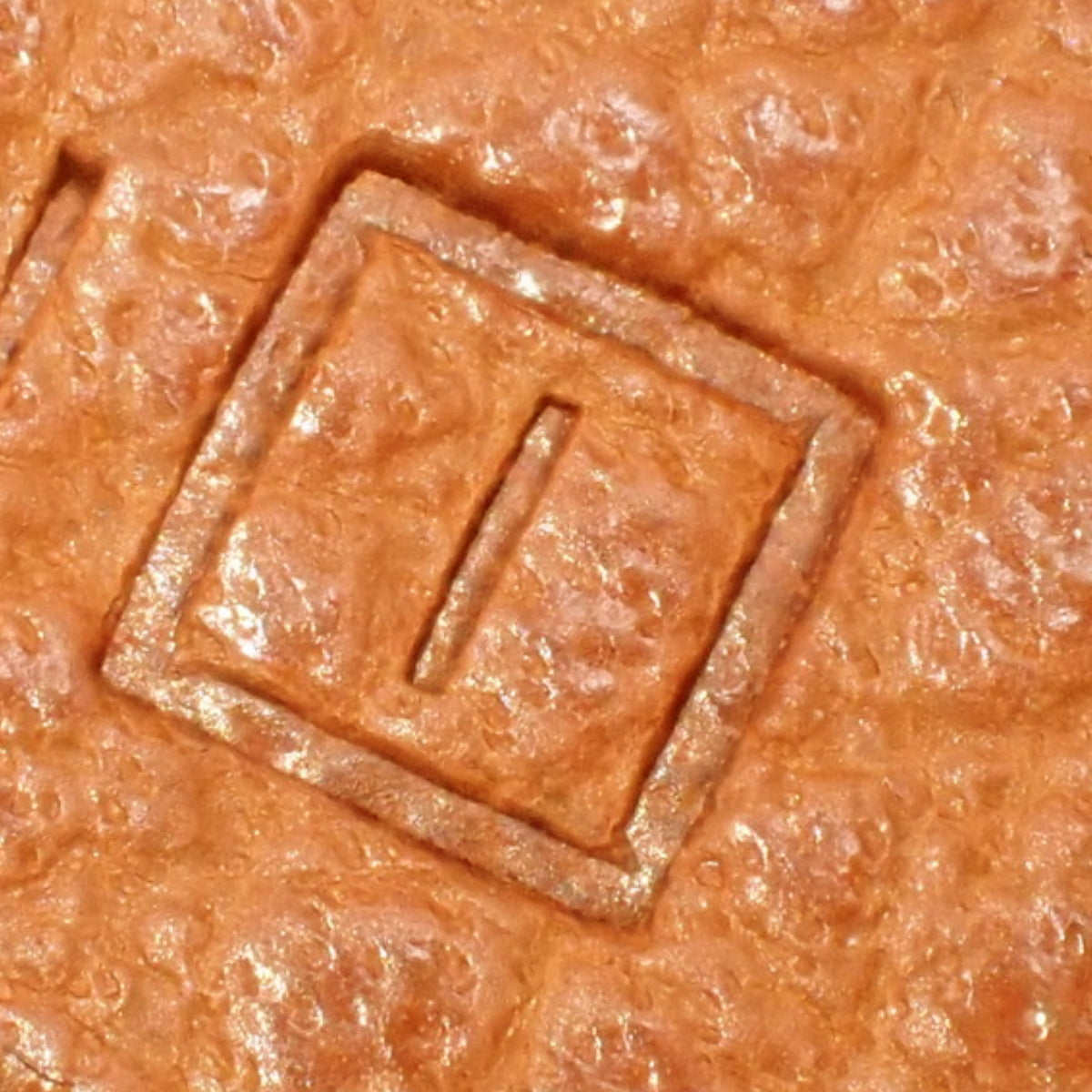 萨克科洛拉多PM,Vache Liegee皮革,Toile Officier帆布,钯金五金件,Potiron色,银色五金件,□I刻印。