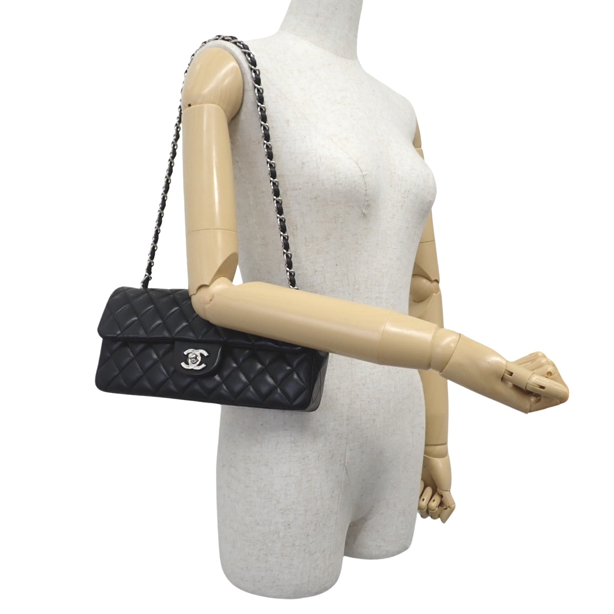 绗缝东西向羊皮黑色