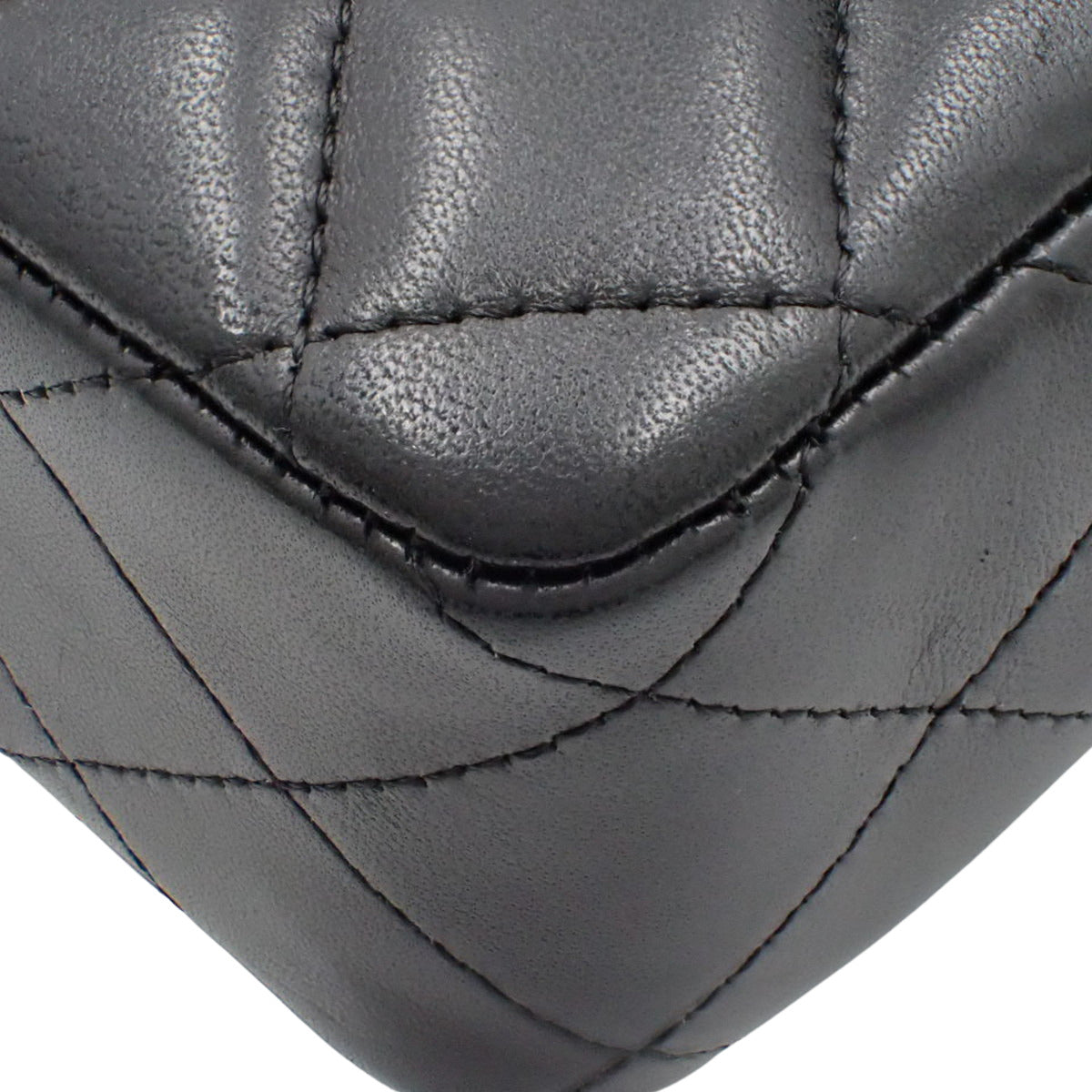 绗缝东西向羊皮黑色