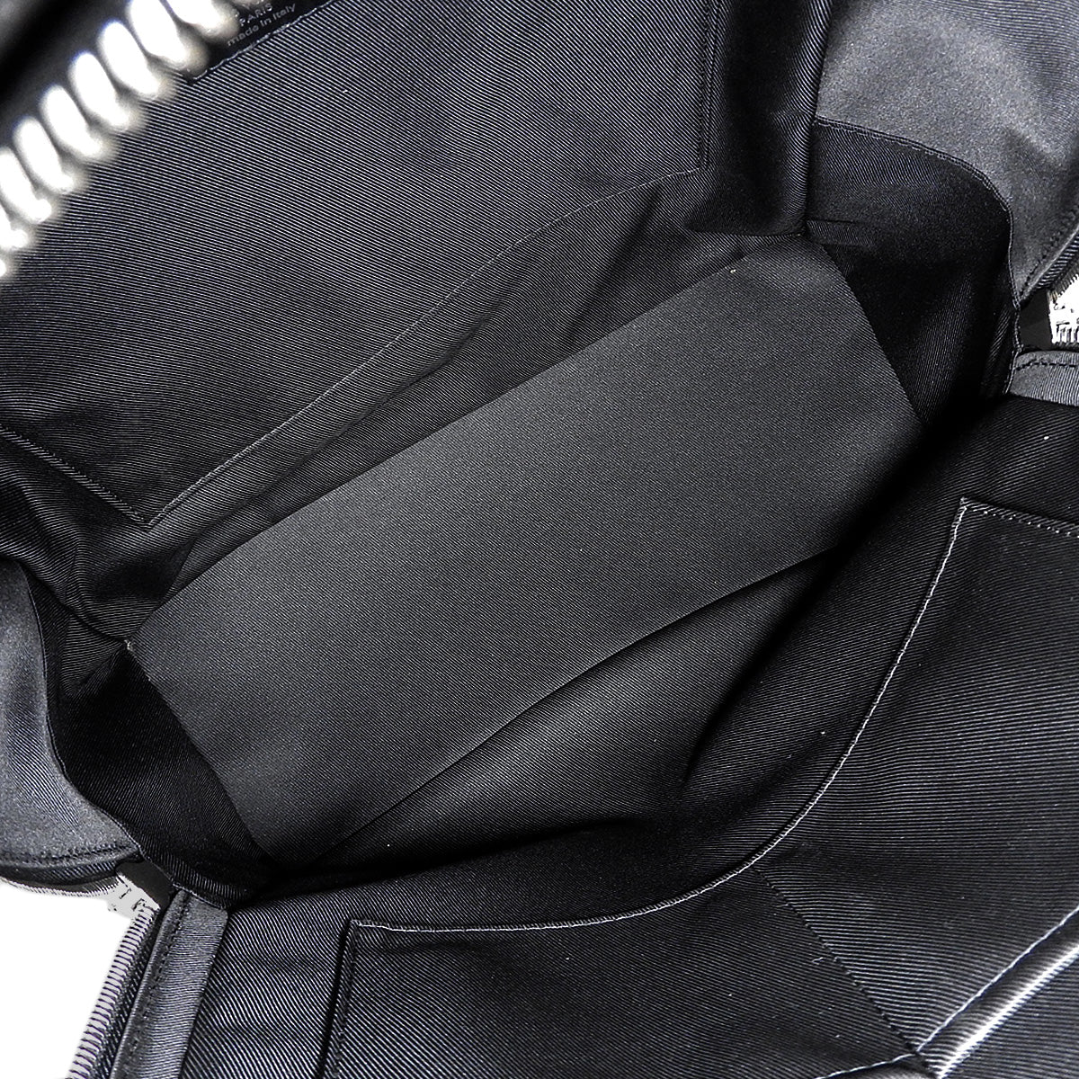 Monogram Taurillon Shadow Armand 双肩包 黑色 M57288