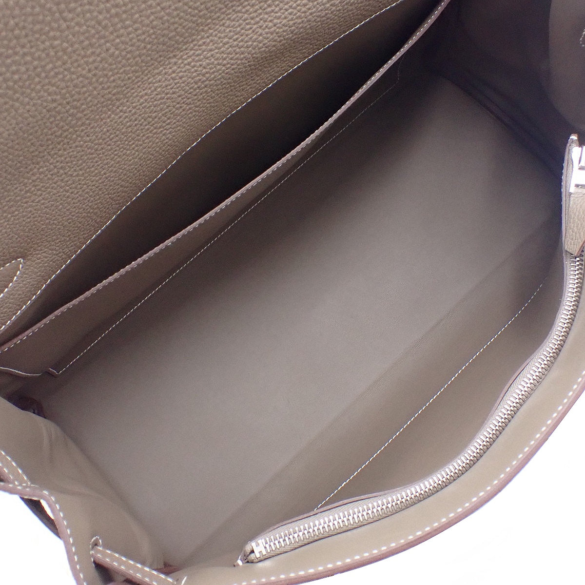 Maxi Kelly 42, Togo leather, palladium hardware, taupe/greyish-taupe, silver hardware, W stamp.