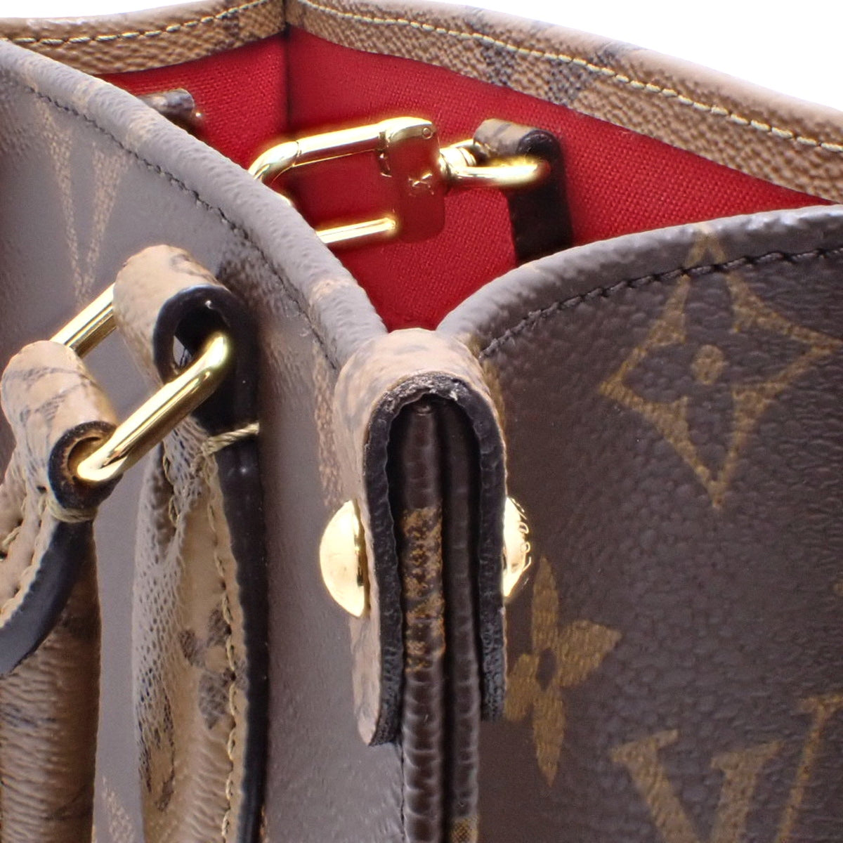 Monogram Giant Reverse On-the-Go PM 棕色驼色 M46373