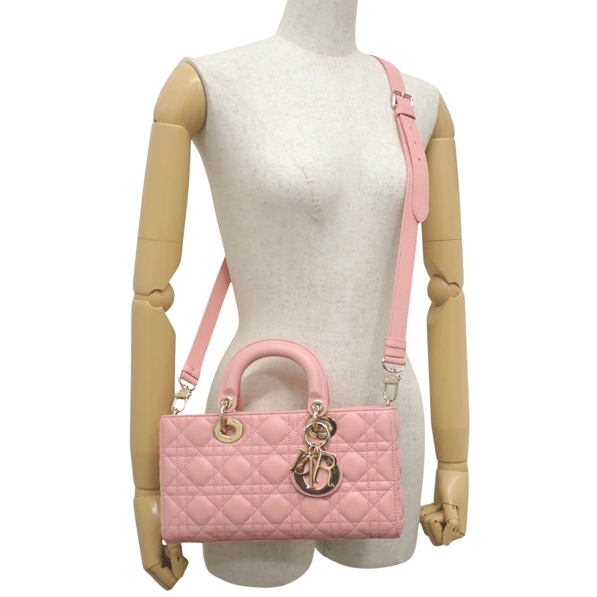 Cannage Lady D-Joy 中号粉色羊皮包