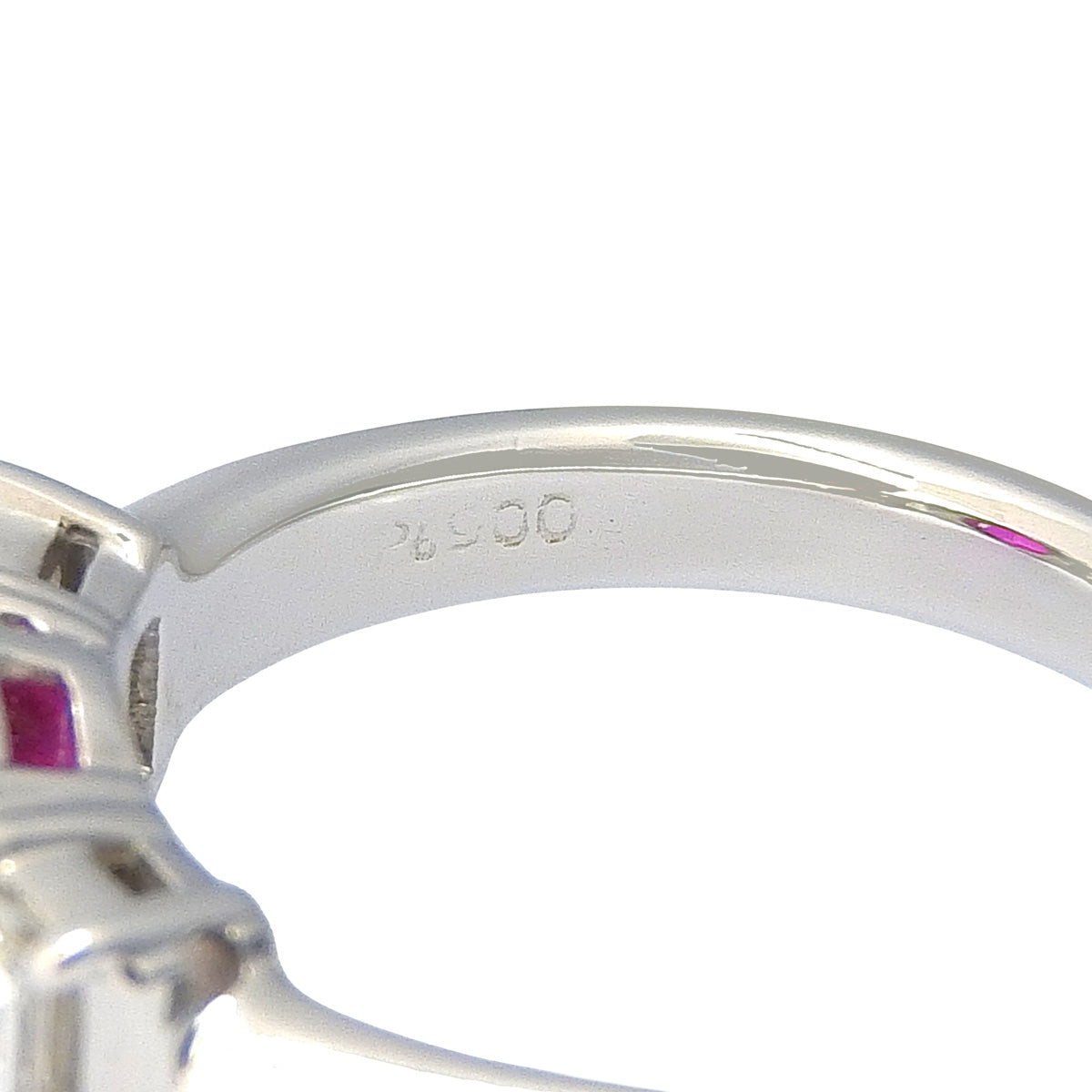 Pink sapphire and diamond ring, PS2.03/D0.58, platinum Pt900, 6.9g