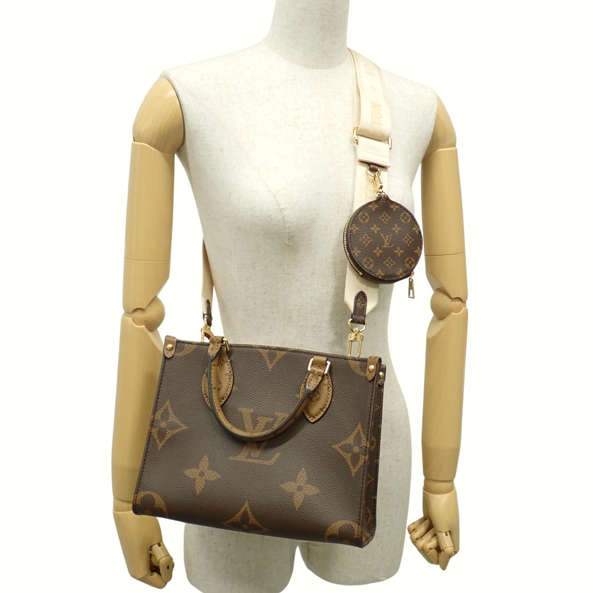 モノグラム・ジャイアント リバース オンザゴーPM ブラウン キャメル M46373