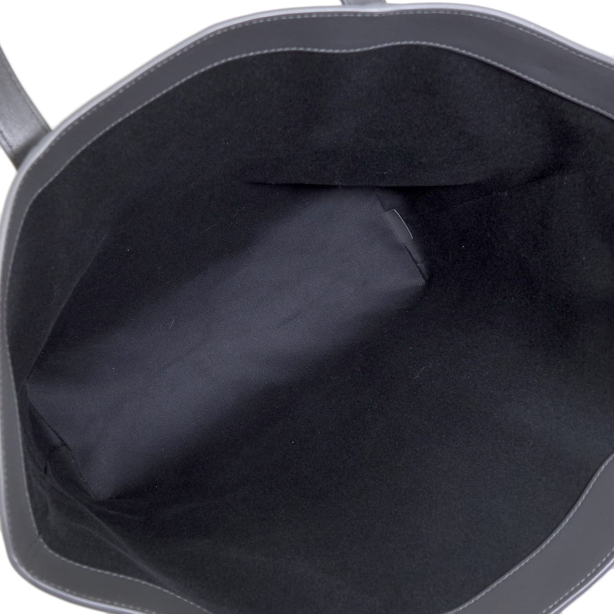 博物馆包,炭灰色小牛皮材质,货号 111703ESY.10AN