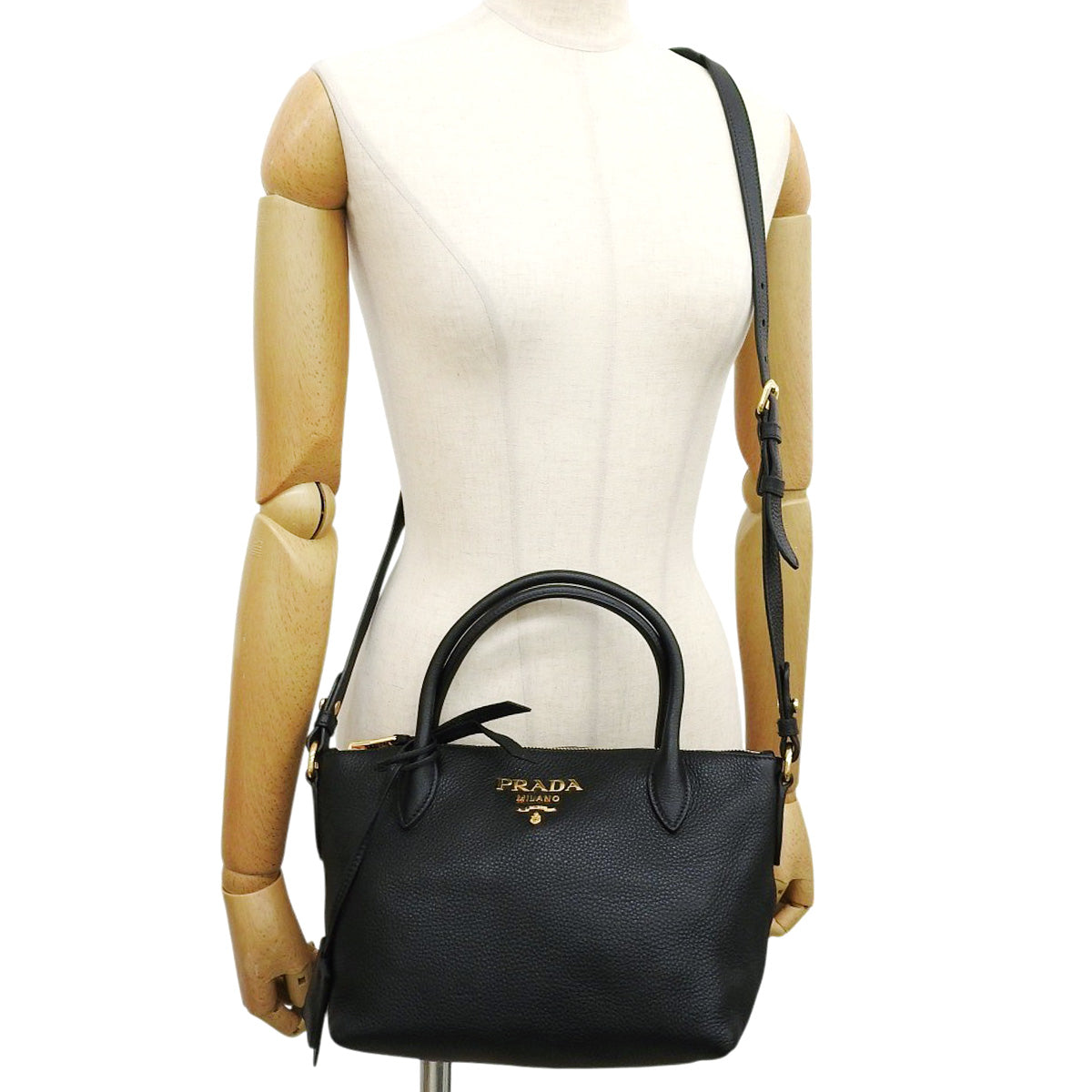 Vitello Dino 皮革双用手提包,黑色,1BA111