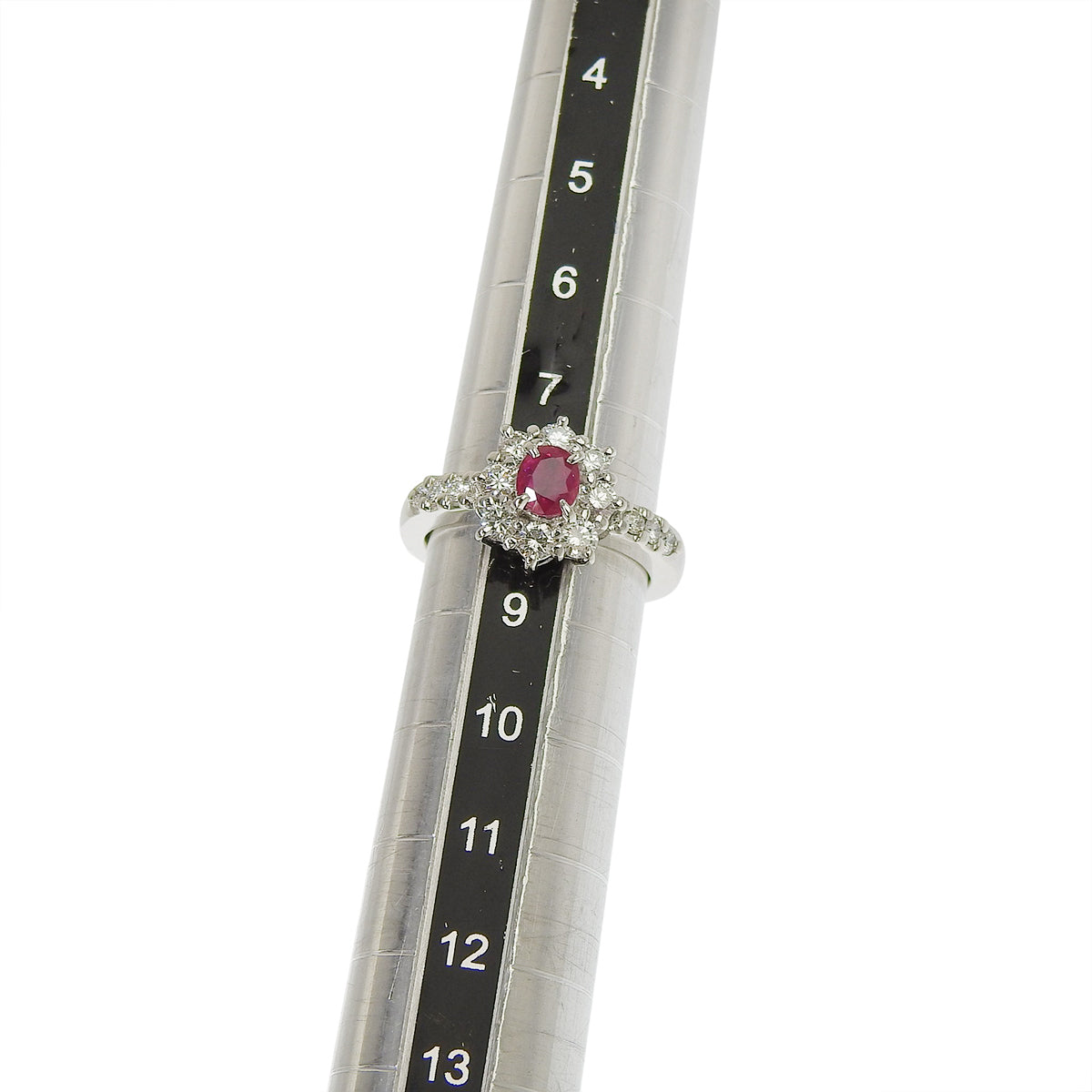 Ruby and diamond ring, R0.60/D0.67, platinum Pt900, 7.4g