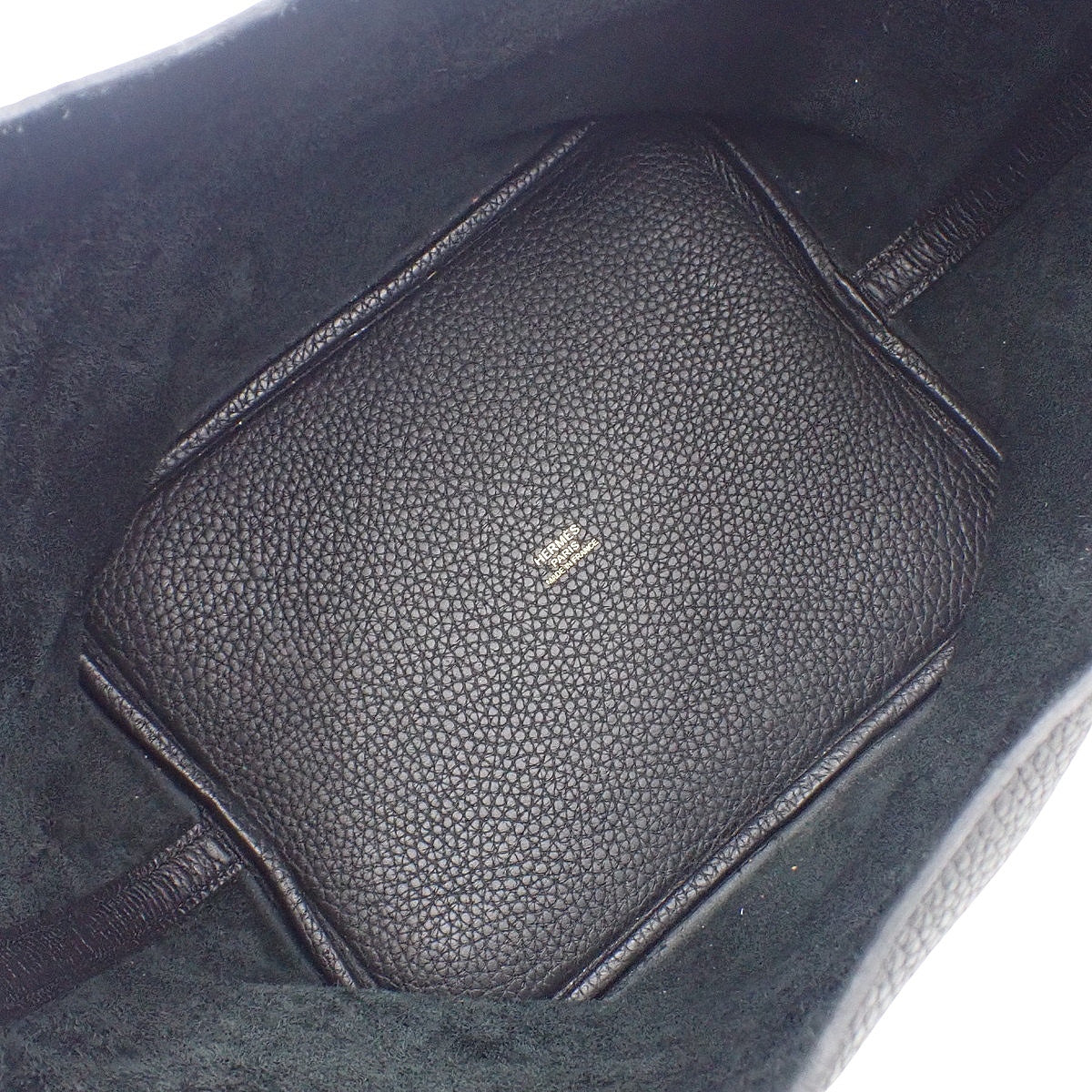 Picotin Lock MM,Taurillon Clemence皮革,黑色,金色五金件,Z刻印。