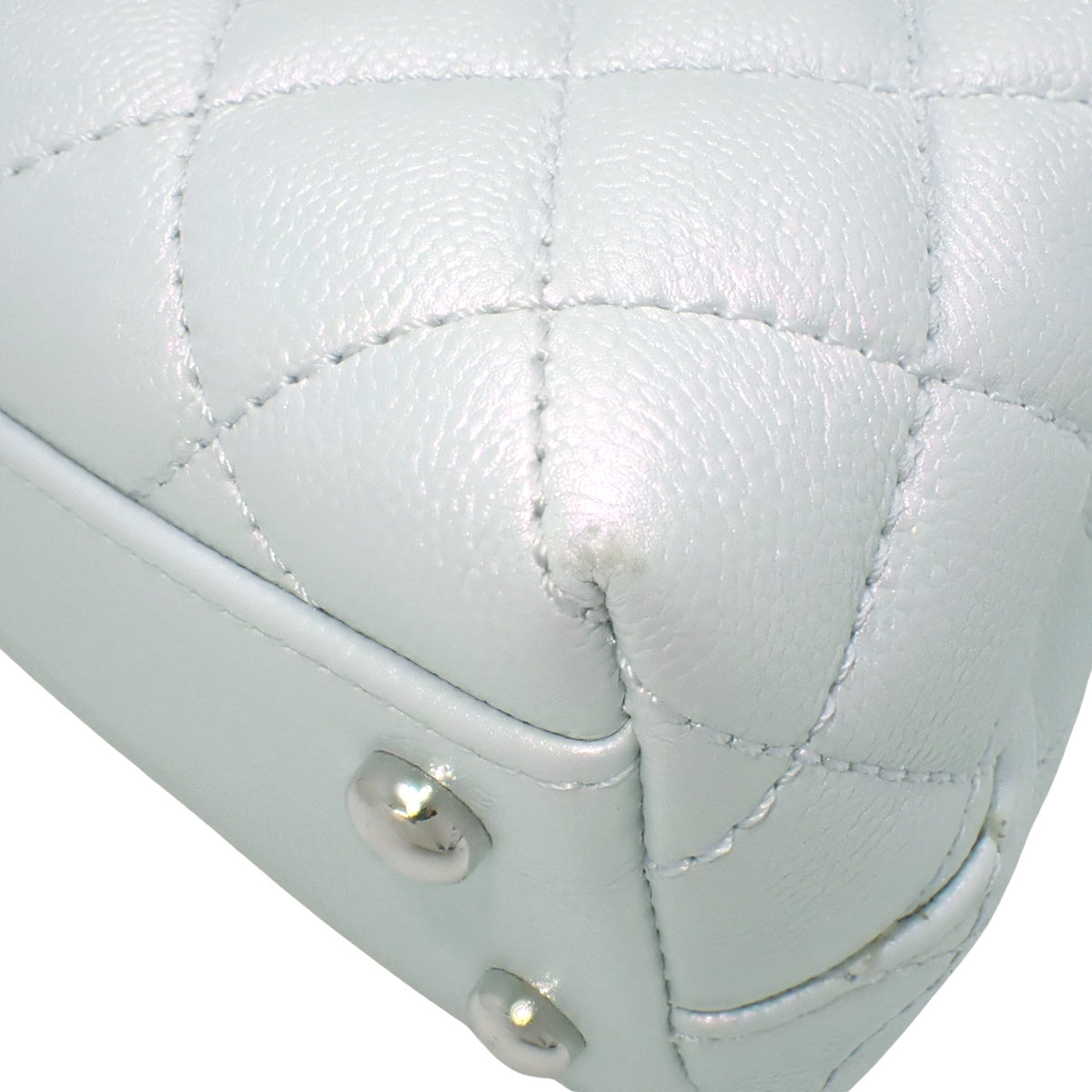 Matelasse Coco Handle XS 鱼子酱纹银白色 A92990