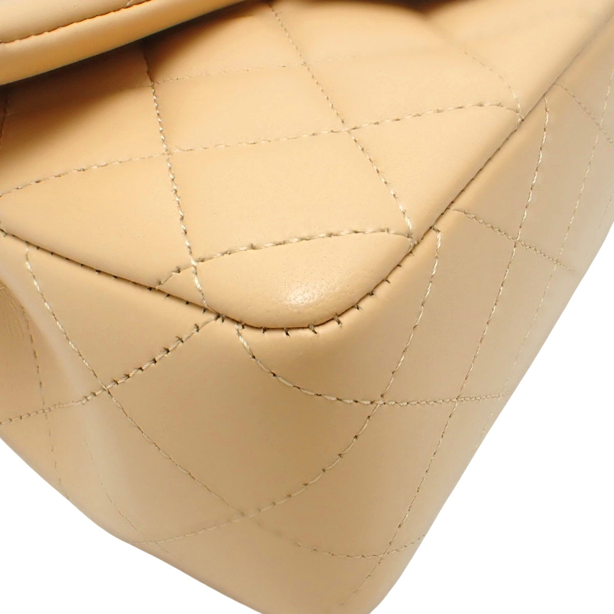 米色羊皮绗缝迷你经典手提包 A69900