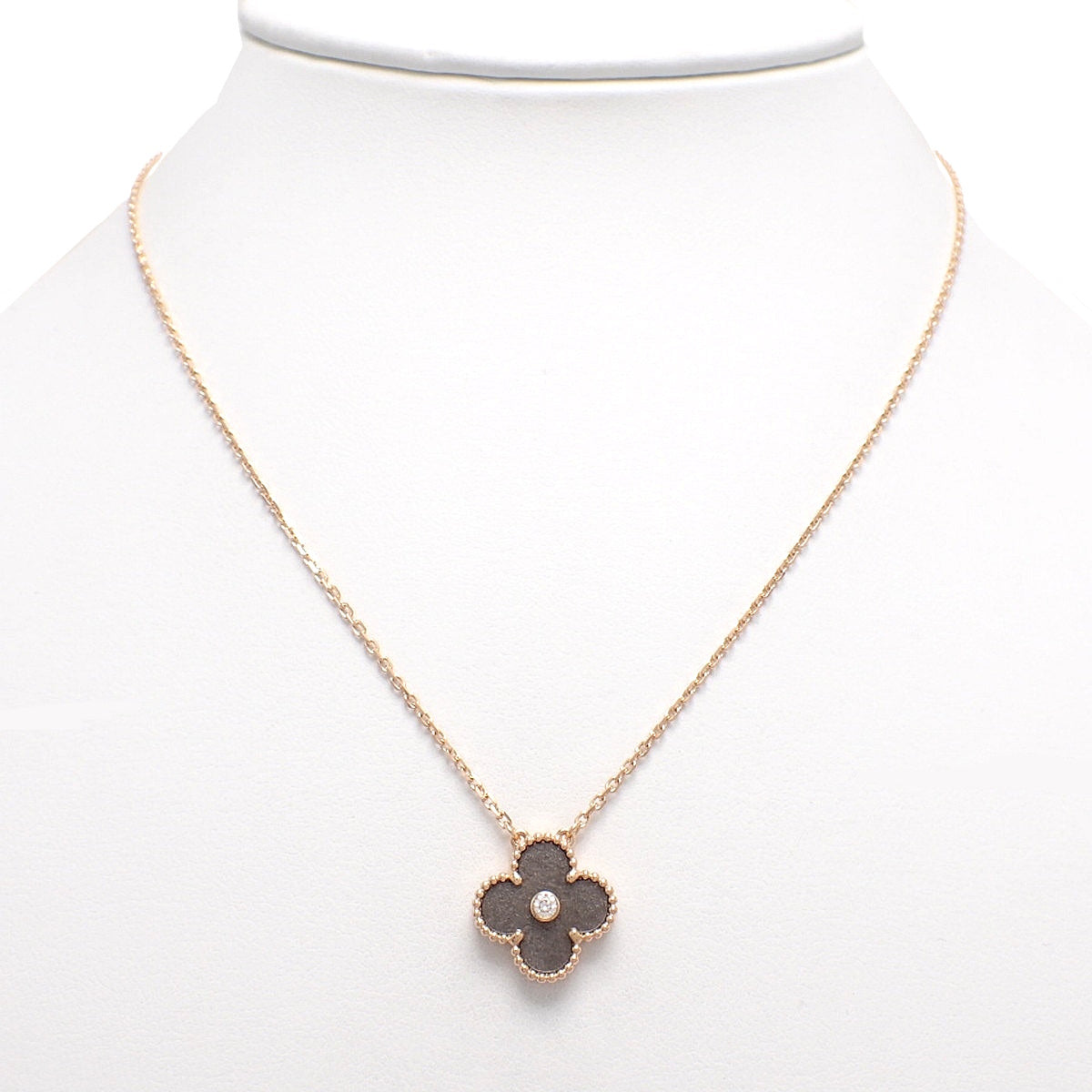 2023年假日版复古阿尔罕布拉吊坠,银质,黑曜石,钻石,18K玫瑰金。