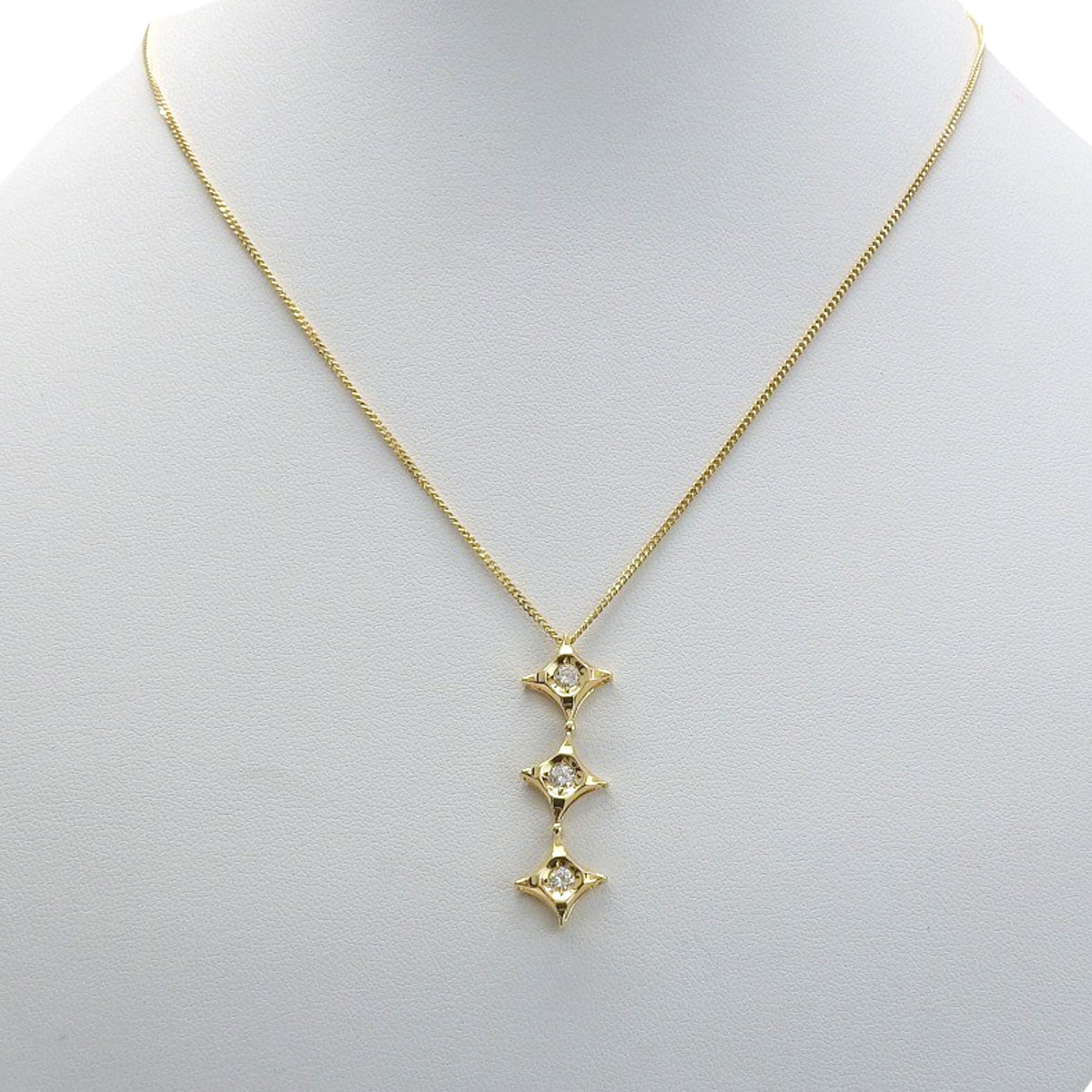 Four-pointed star diamond necklace D0.30, 18K yellow gold, 4.6g