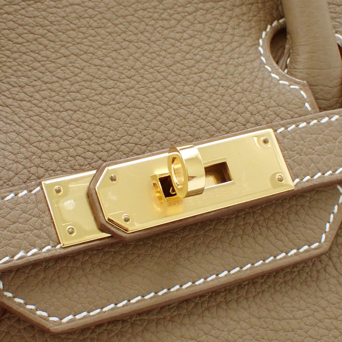 Birkin 30,Taurillon Clemence Etoupe/Etoupe 皮革,金色五金配件,Z 标记