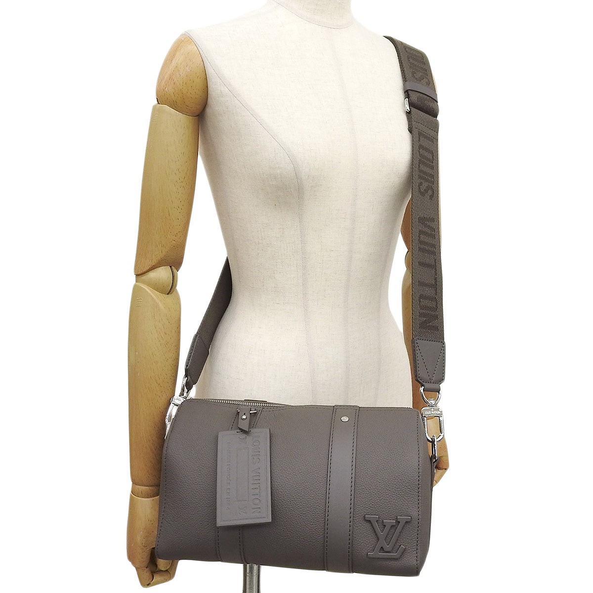 Aerogram City Keepall 旅行包,Taurillon 皮革材质,灰色,M59328