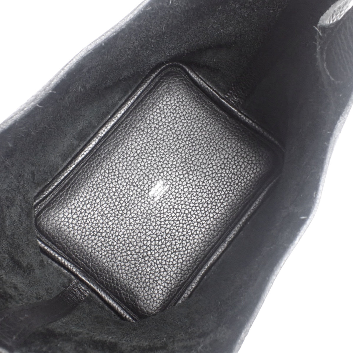 Picotin Lock PM,Taurillon Clemence 皮革,黑色,银色五金,C 字印记