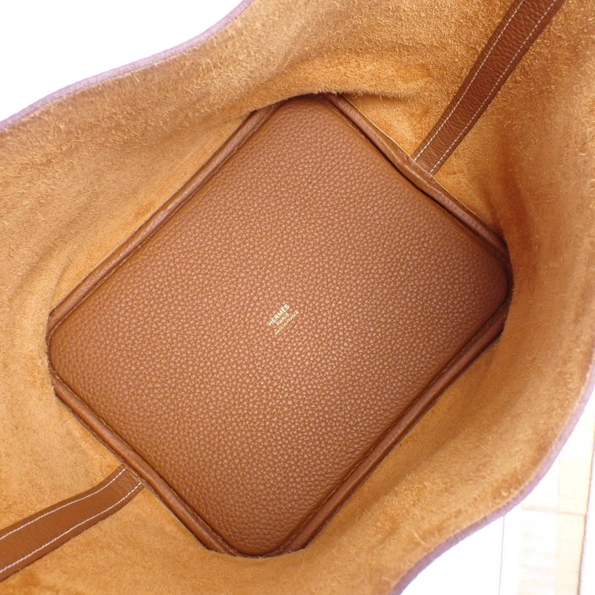 Picotin Lock MM,Taurillon Clemence 皮革,金色五金,B 印记