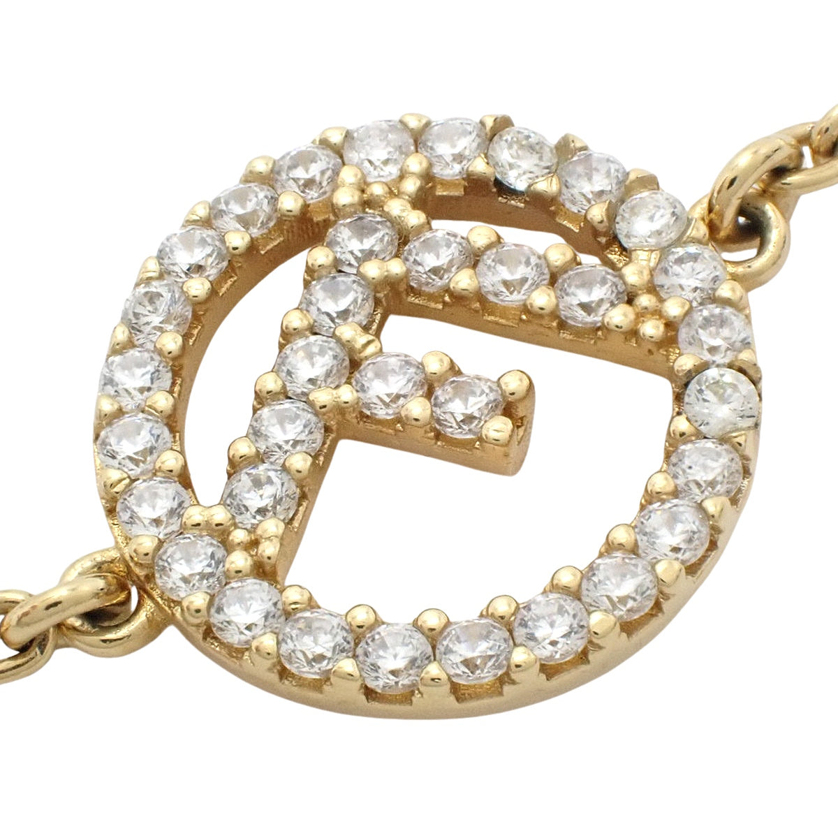 F 是 Fendi 手镯金属(GP)水晶