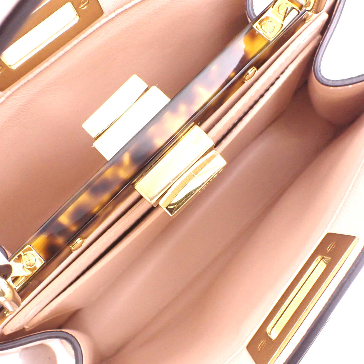 ピーカブー ISeeU スモール レザー ピンクベージュ 8BN327