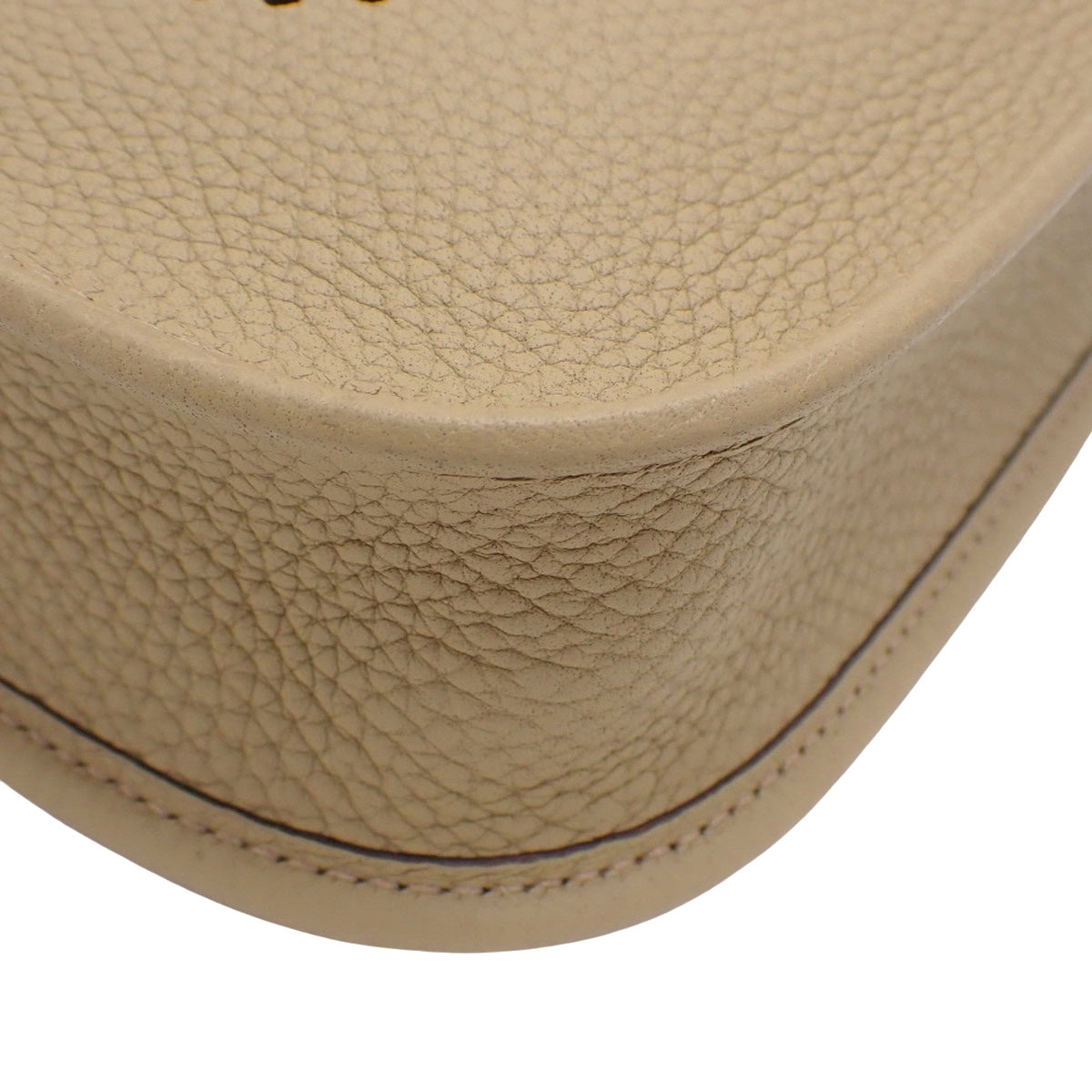 Evelyn Amazon TPM Taurillon Clemence 皮革,钯金配件,米色 Marfa 和银色配件,双重压印。