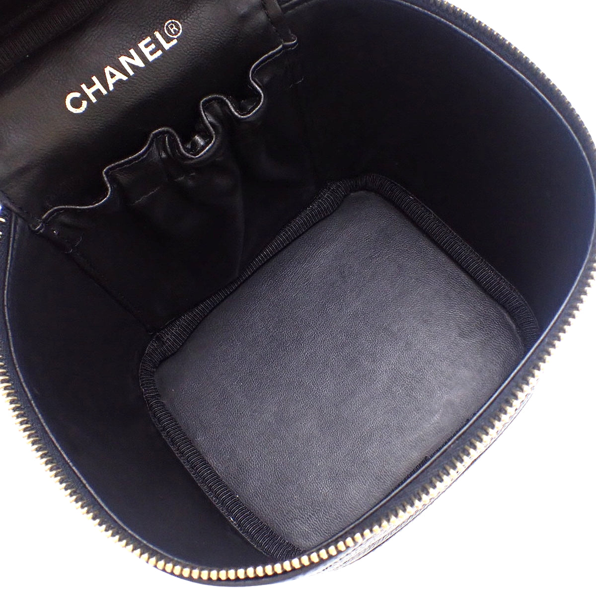 Coco Mark 化妆包,鱼子酱纹皮革,黑色,A01998