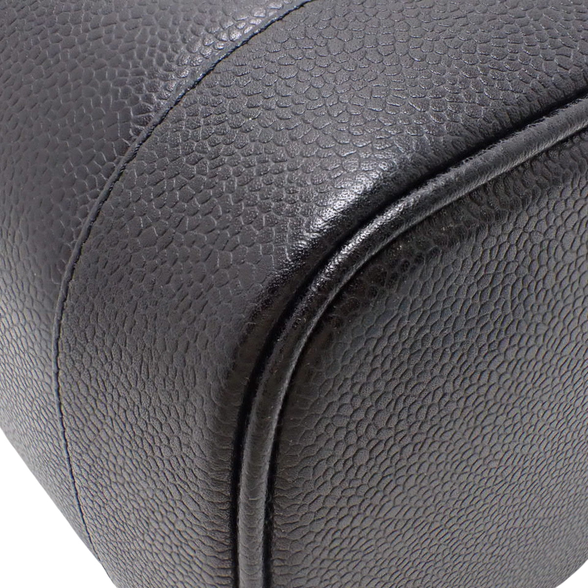 Coco Mark 化妆包,鱼子酱纹皮革,黑色,A01998