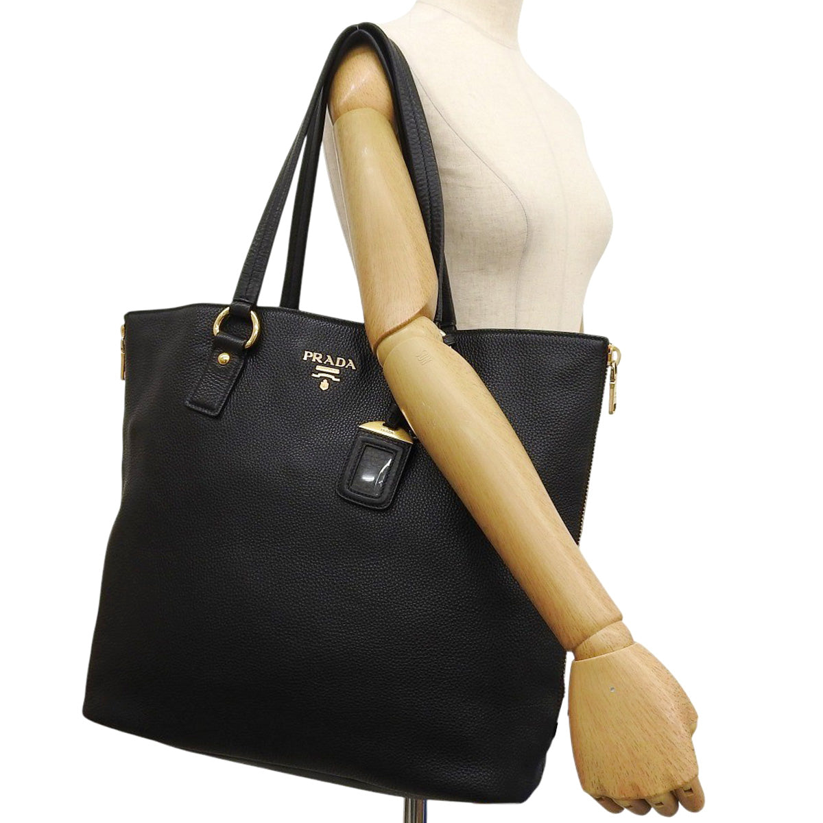 Side Zipper Tote Bag Leather NERO BN2419