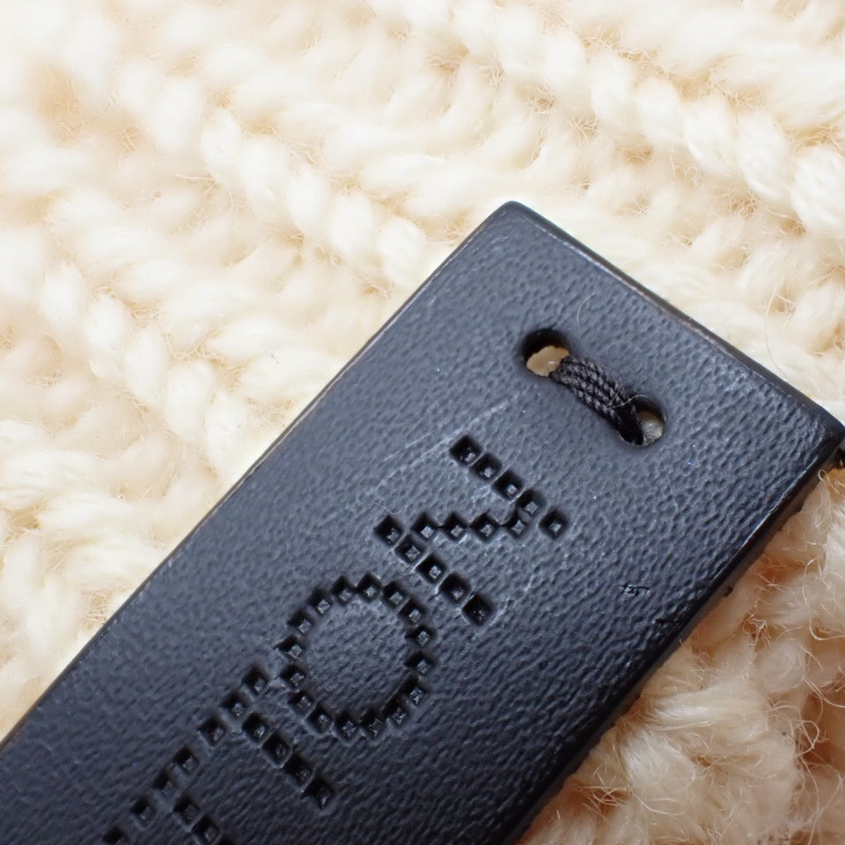 Damier knit cap in wool and ivory