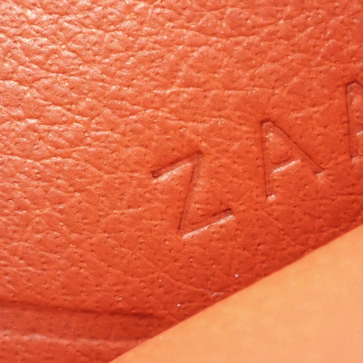 Rodeo Charm Pegasus PM Anjo Milo Orange Poppy/Clay/Cornelian Z Stamp