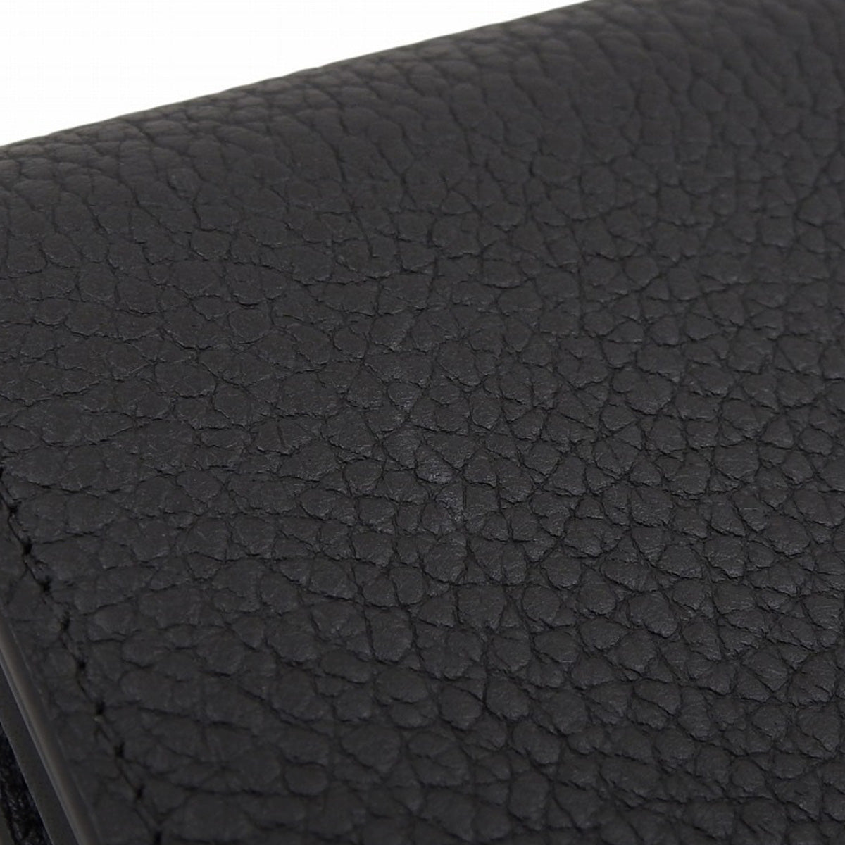 Capucines Portefeuille in Taurillon Leather Noir, M61248