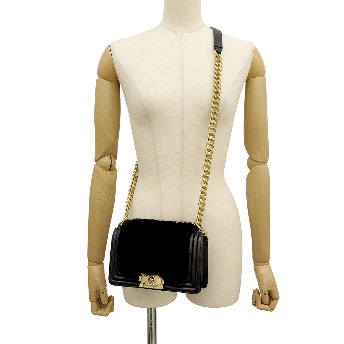 Boy Chanel Small Chain Shoulder Bag in Black Leather and Faux Fur