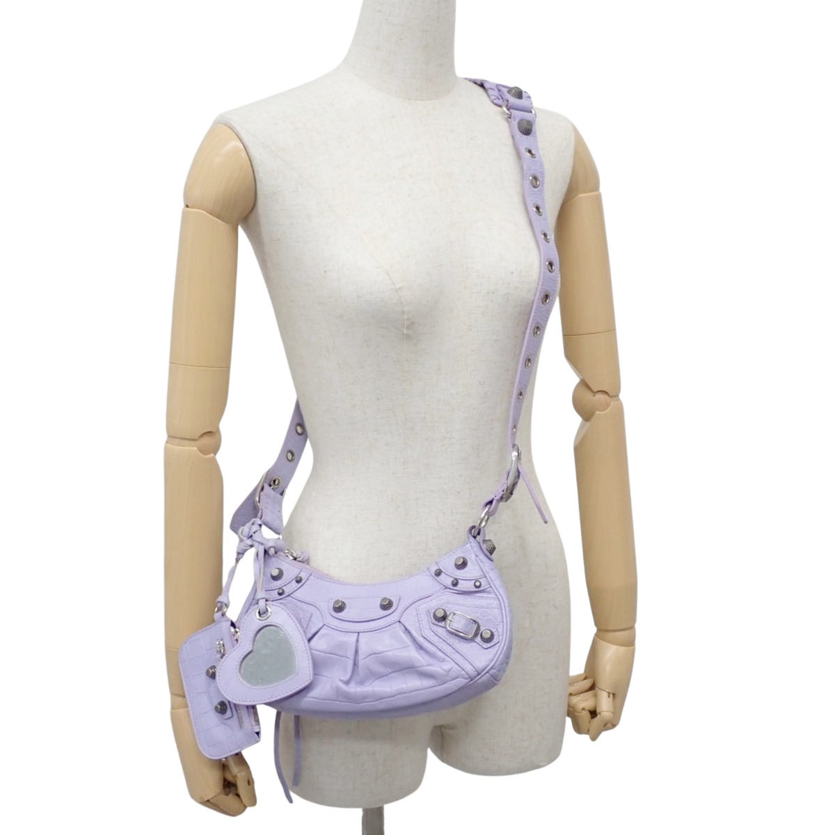 Le Cagole Small Shoulder Bag in Purple Leather with Crocodile Embossing, 671309