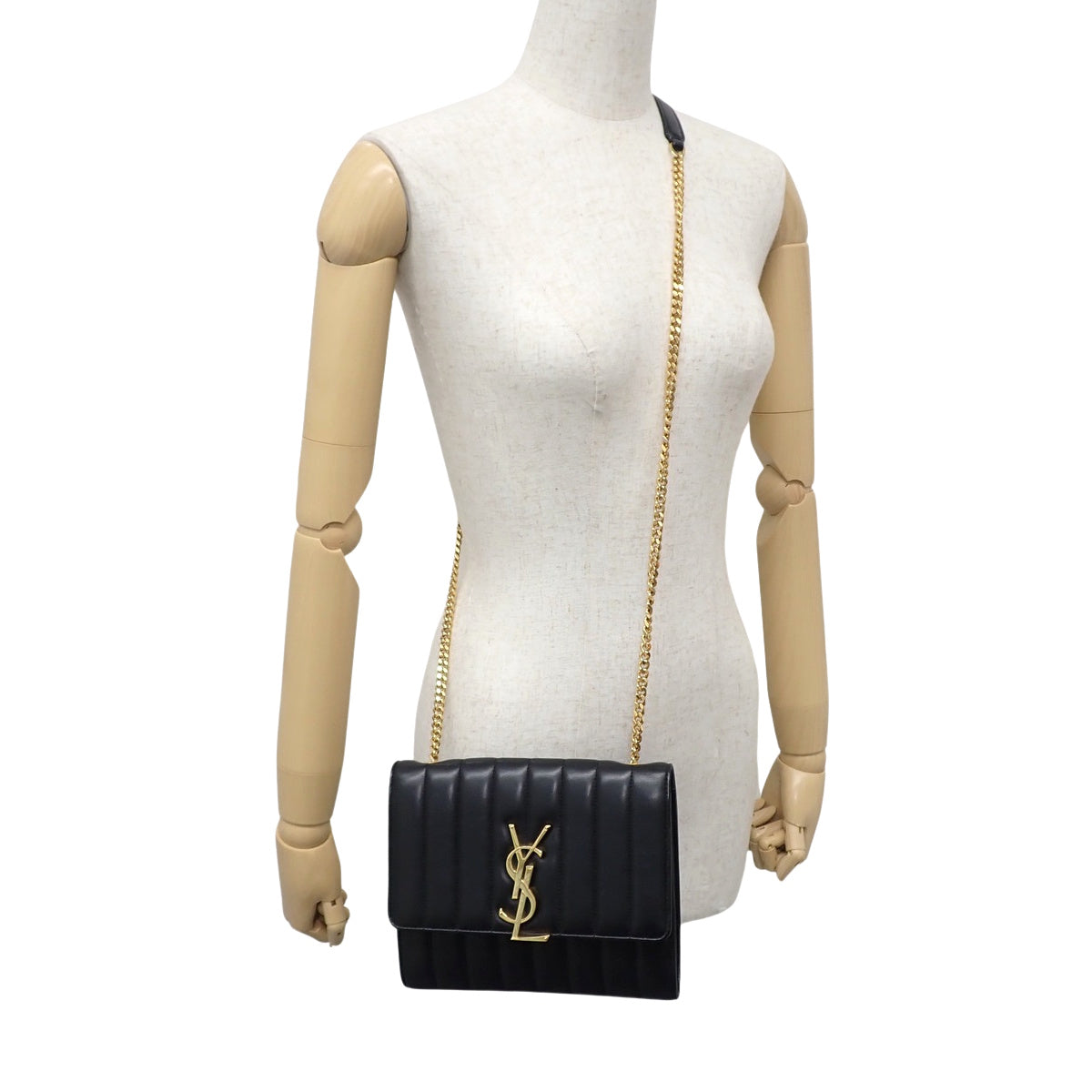 Viki Chain Shoulder Bag in Black Leather 554125