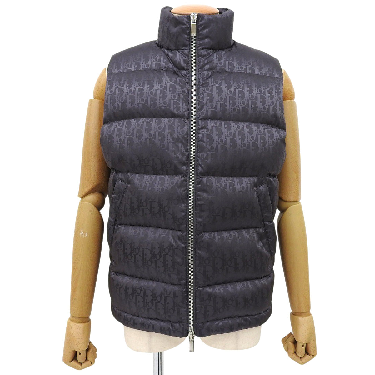 オブリークノースリーブダウンジャケット 2020年 44