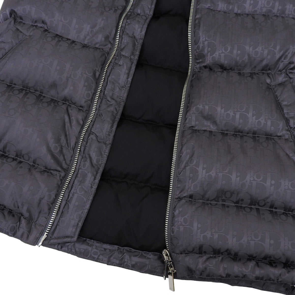 オブリークノースリーブダウンジャケット 2020年 44