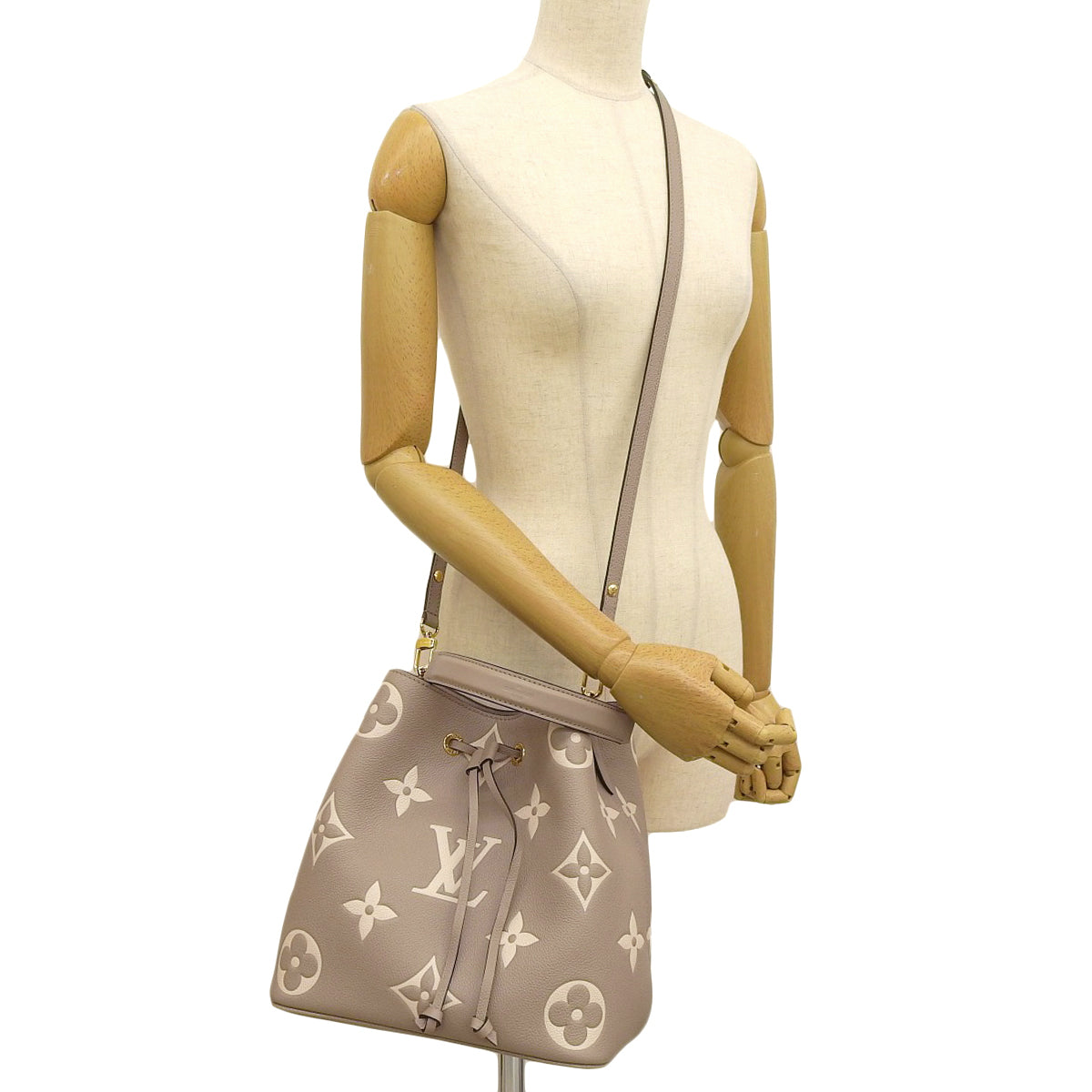 Two-tone Monogram Empreinte NeoNoe MM Tourterelle Creme M45555