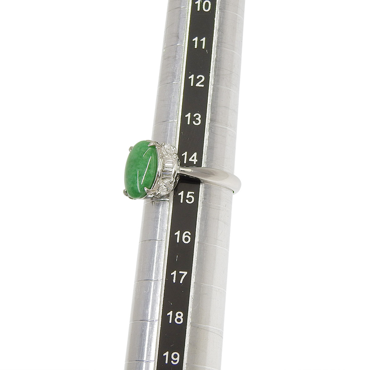 Jadeite and Diamond Ring, H2.98/D0.52, Platinum Pt900, 8.1g