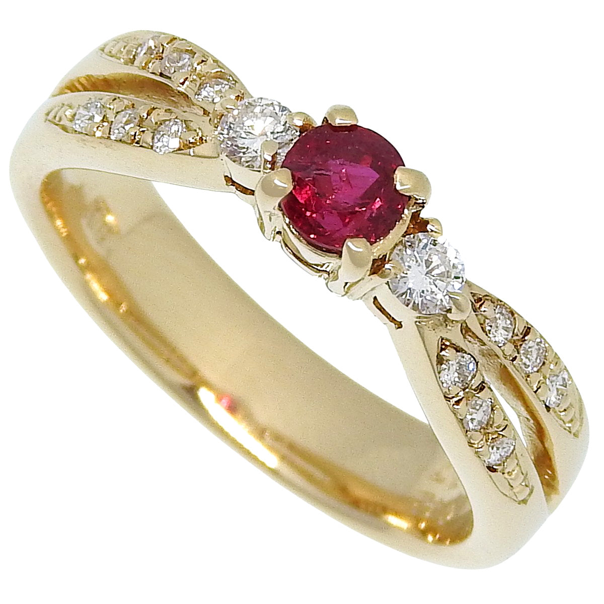Ruby and diamond ring, R0.42/D0.17, 18K yellow gold, 5.2g