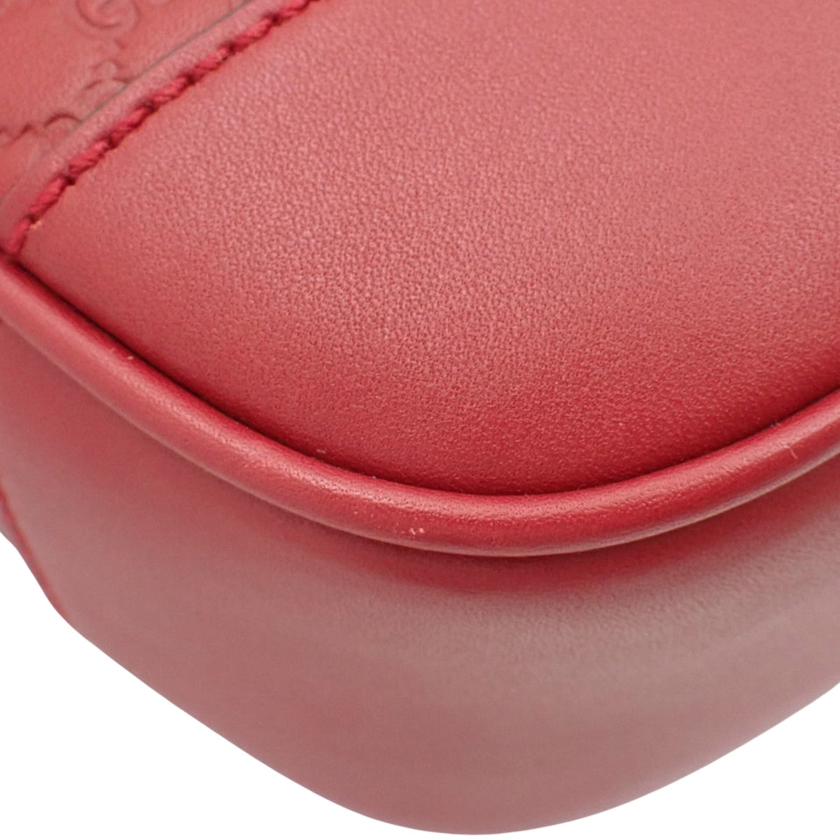 マイクログッチシマ クロスボディバッグ レッド 449413