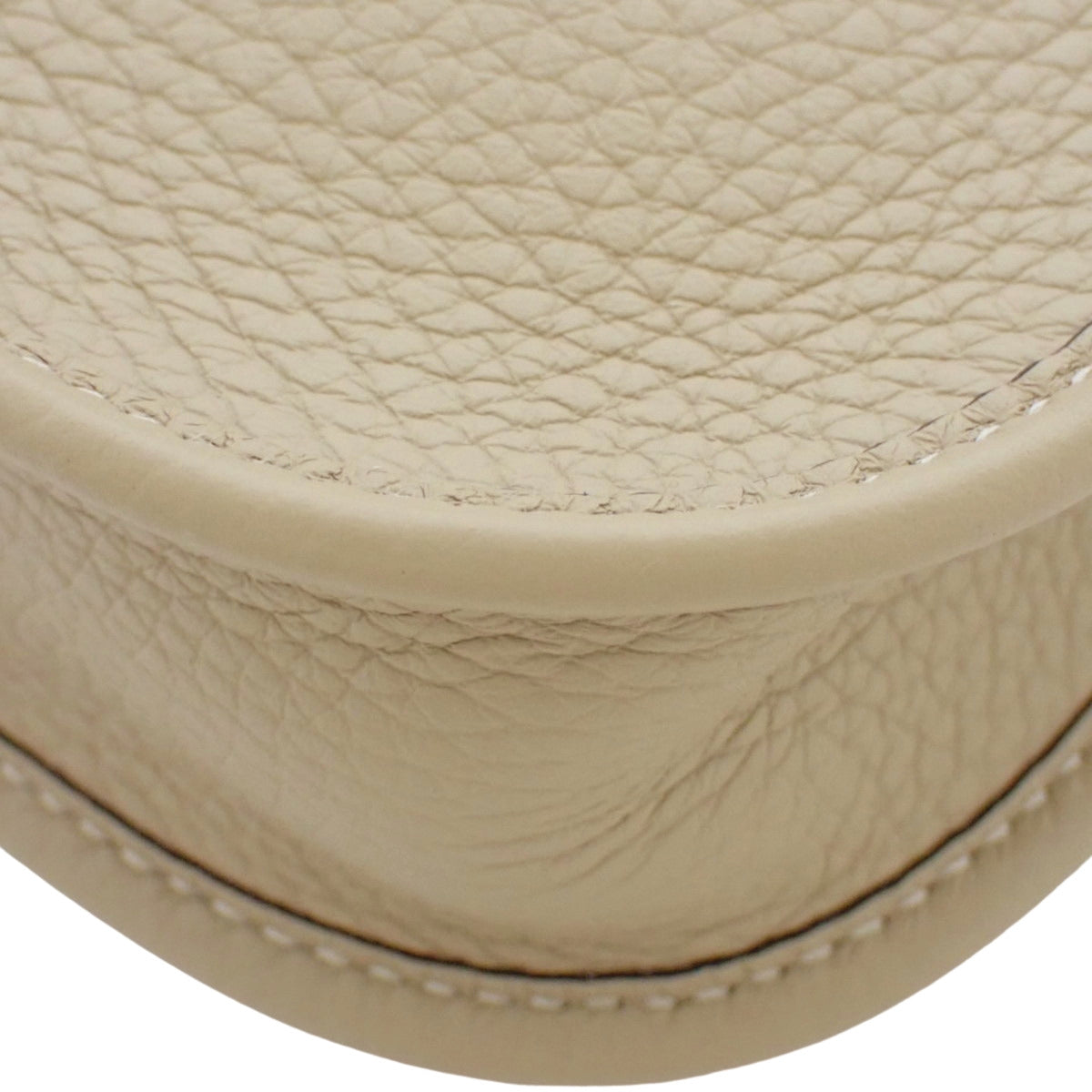 【新品】Evelyn Amazon TPM K 压纹 Taurillon Clemence 风衣包,配金色五金